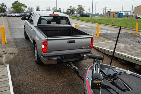 toyota tundra with towing package